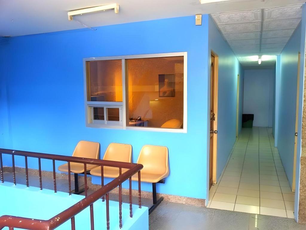 Centaur Inn Hostel Bangkok Extérieur photo